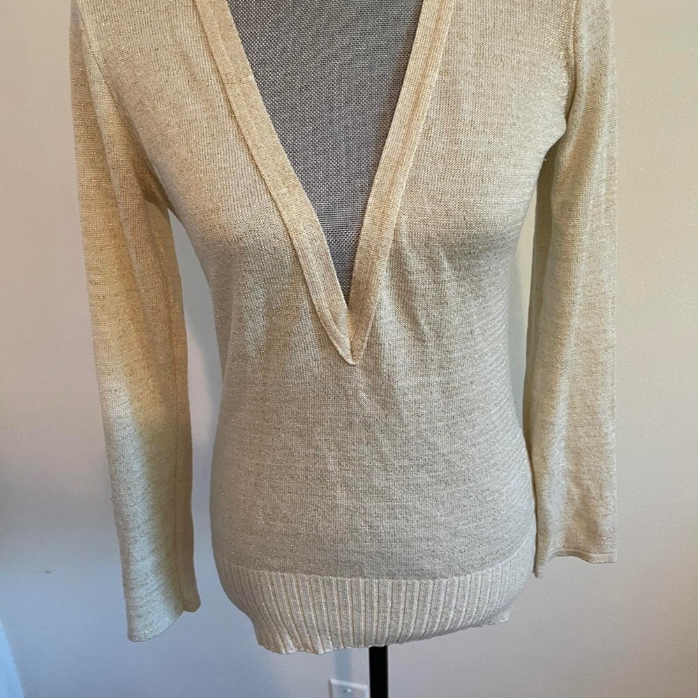 2Forever 21 Women's Cream and Tan Jumper